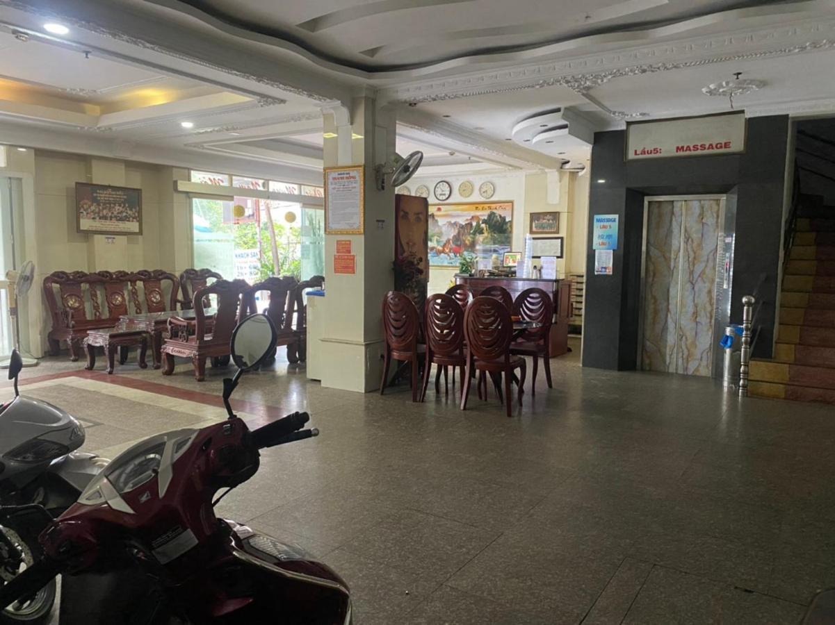 Khách Sạn Thanh Hồng Thành Pho Ho Chí Minh Esterno foto