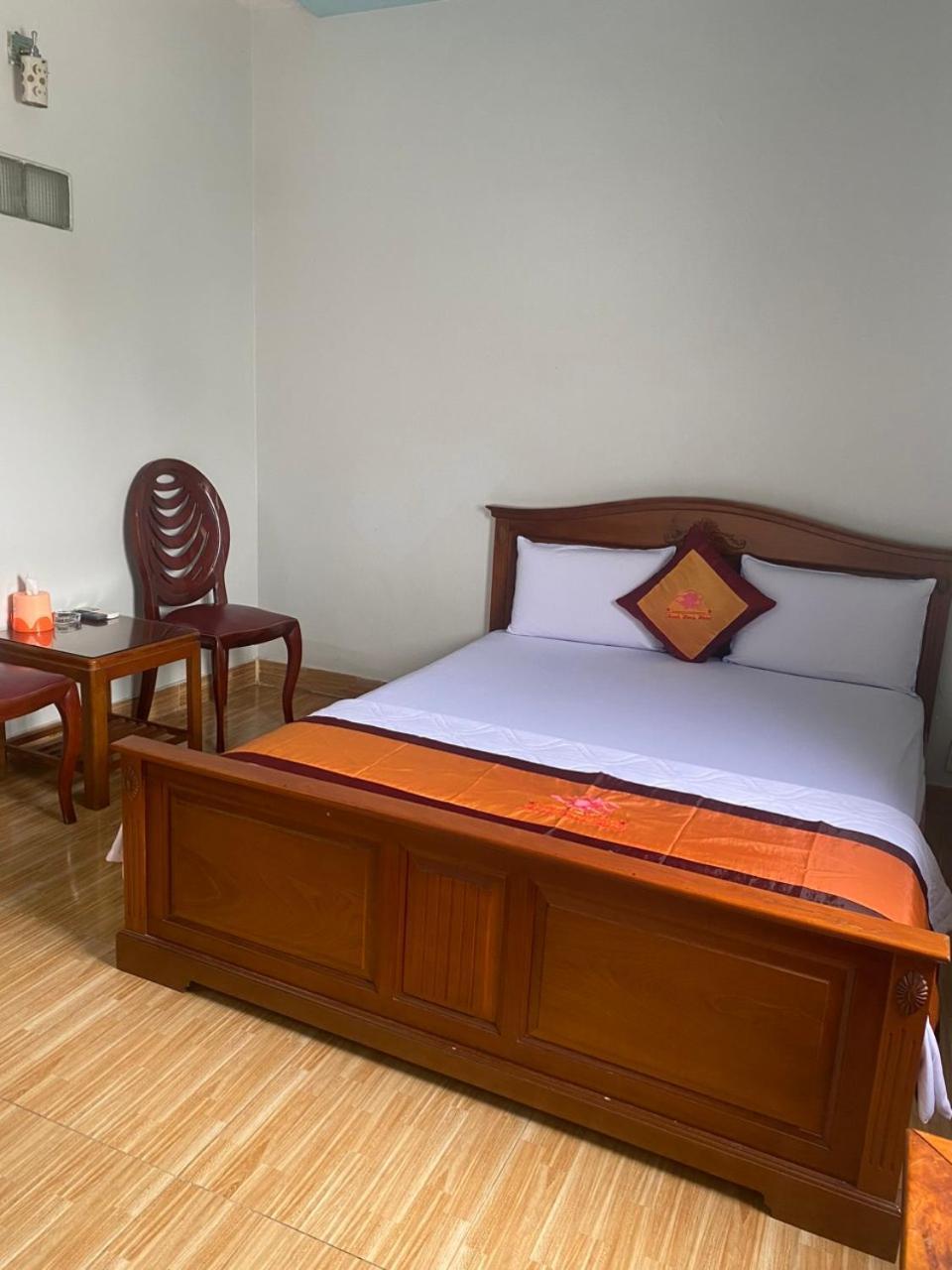 Khách Sạn Thanh Hồng Thành Pho Ho Chí Minh Esterno foto